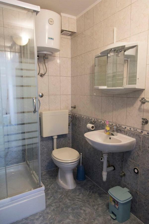 Apartments Beba Вир Екстериор снимка